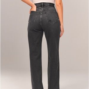 Abercrombie high rise curved love 90’s relaxed jeans